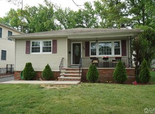 71 Inwood Ave, Colonia, NJ 07067
