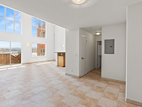5th image of 2021 26th St Unit 102