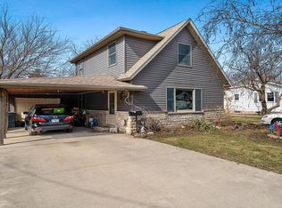 411 West St, Sycamore, IL 60178