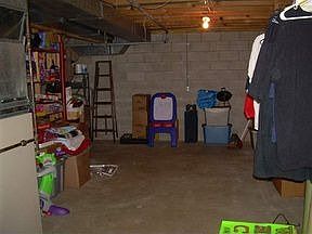 5th image of 3265 Greenwood Dr