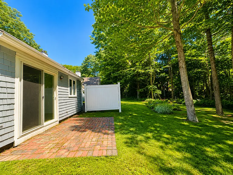 9 Oakview Dr #1 — Photo 13