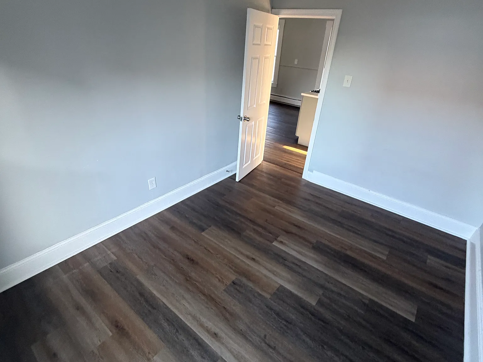3 bed, 3384 sqft, $1,850 — Photo 4