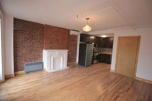 Rented by Capri Jet Realty Corp | media 7