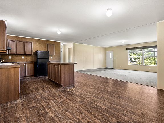 5th image of 103 Spring View Dr