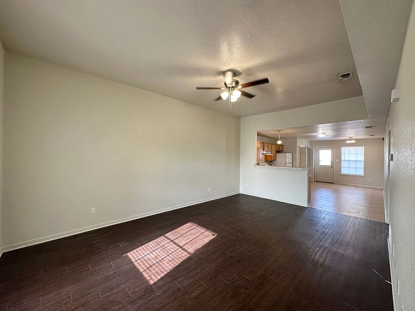 3806 Pecos Dr — Photo 2