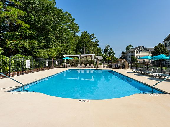 3rd image of 5418 Sirius Dr #5-201