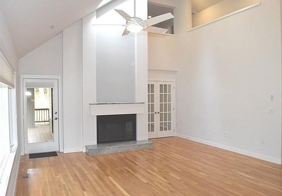4th image of 54 Apple Valley Dr #54