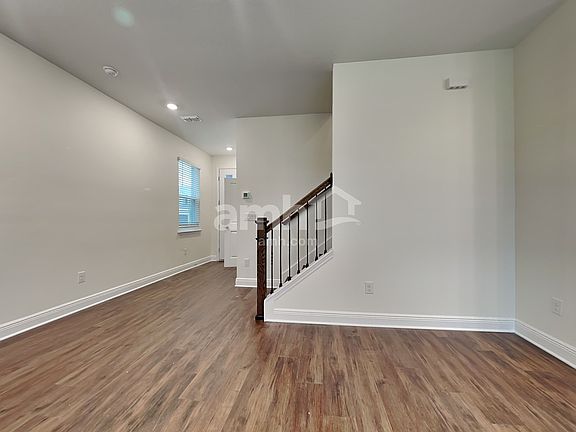 5th image of 27333 Saint Andrews Ave