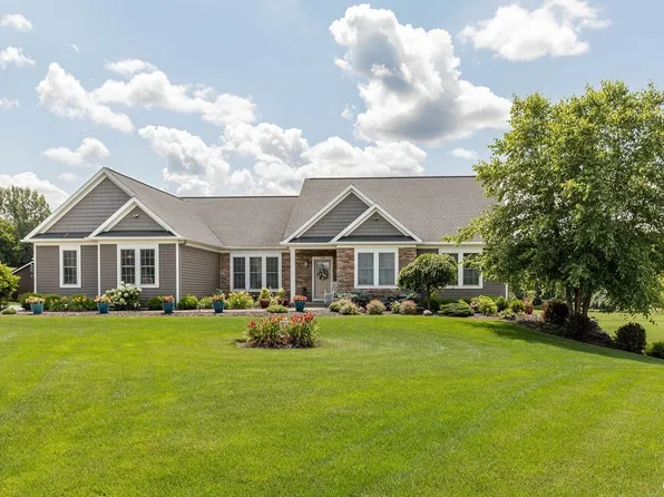 100 Arch Stone Way, Camillus, NY 13031