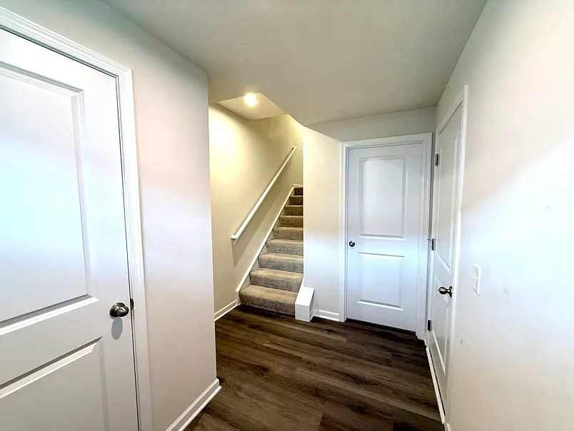 3 bed, 2.5 bath, 1539 sqft, $1,950 — Photo 2