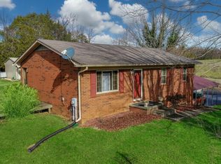 339 Bramble Ln, Dandridge, TN 37725