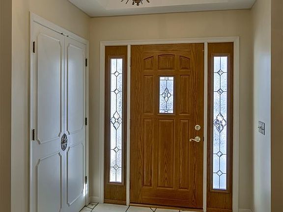 3rd image of 1014 Grey Fawn Dr