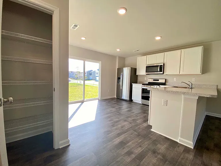 407 Mardella Dr — Photo 13