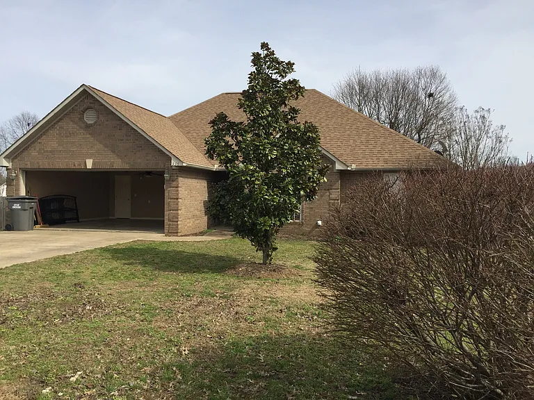336 Oxford Cv — Photo 4