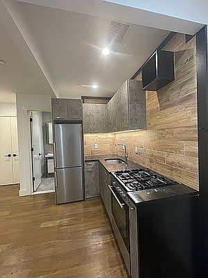 2nd image of 826 Saint Johns Pl #Bb