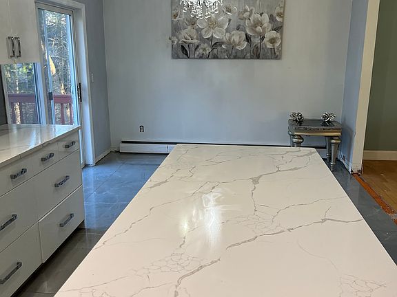 3rd image of 109 White Pine Trl