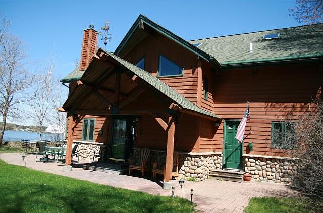 1st image of 27282 Lakewood Dr NW