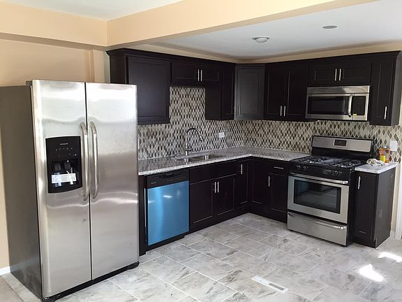 2nd image of 111 N Gretta Ave
