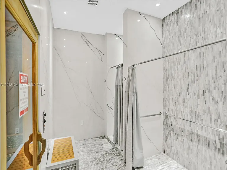 460 NE 28th St #1701 — Photo 54