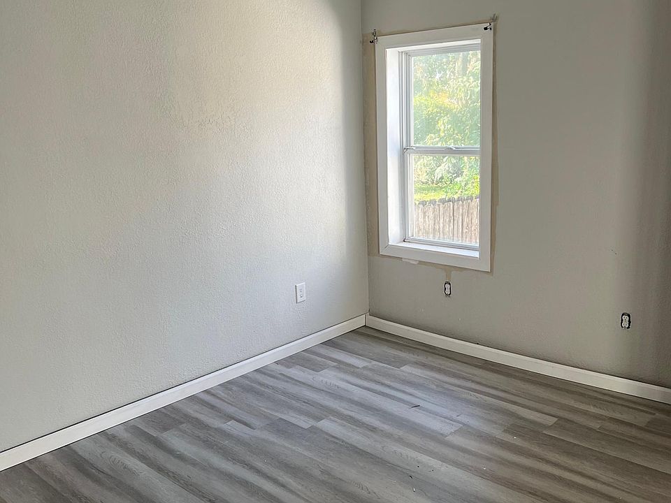 2nd image of 123 E Felton Ave