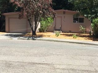 595 Cleveland Ave, Sebastopol, CA 95472