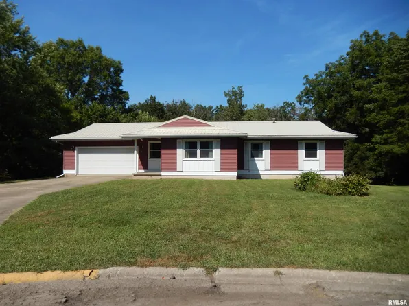 50 Kimberly Ct, Macomb, IL 61455