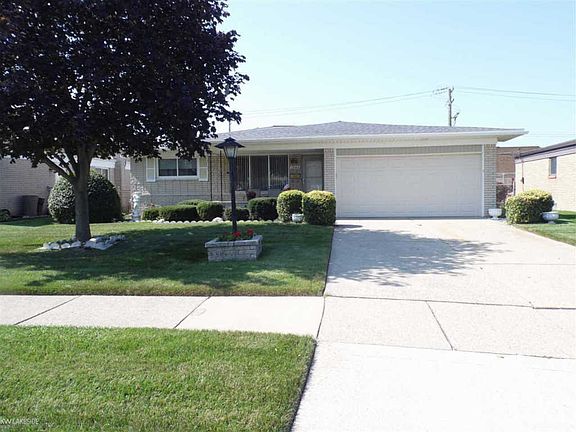 2nd image of 35185 Marina Dr
