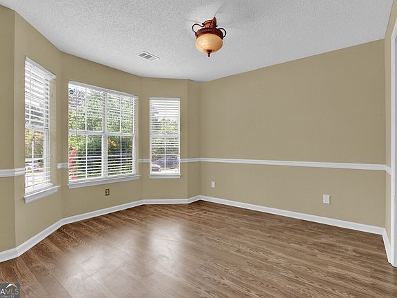4th image of 3223 Long Iron Dr