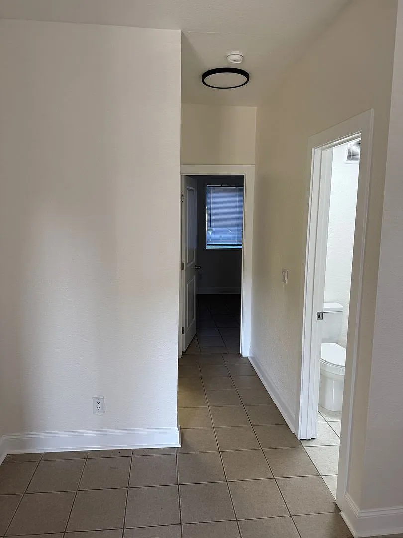 403 N. School St — Photo 2