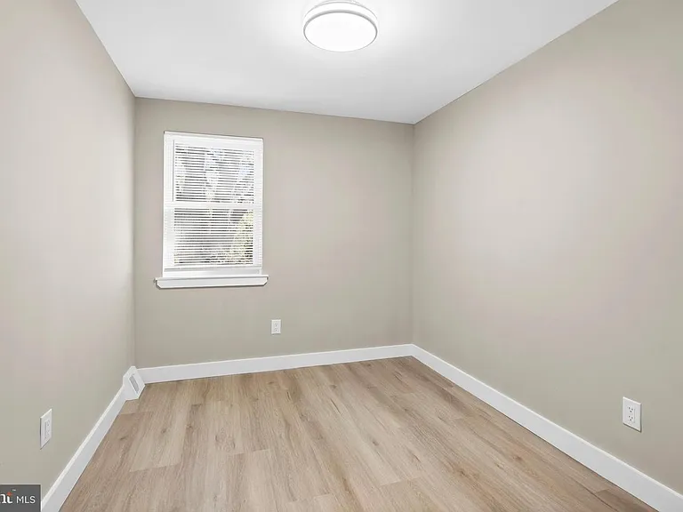 10755 Jeanes St — Photo 10