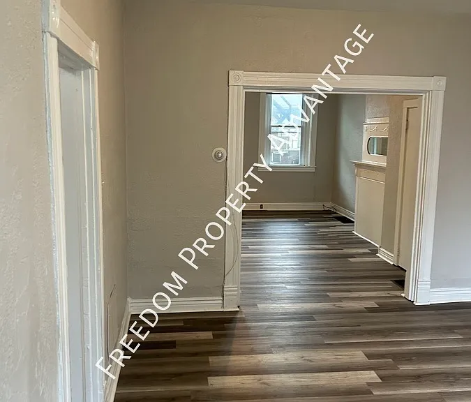 905 Cherokee St — Photo 22