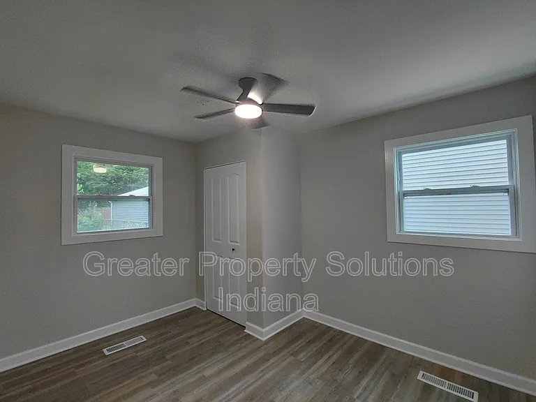 8118 Robertson Pl — Photo 5