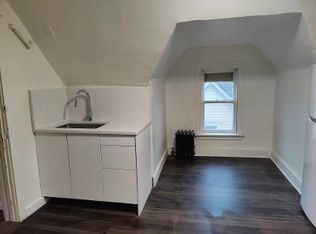 1133 Market St #C, Dekalb, IL 60115