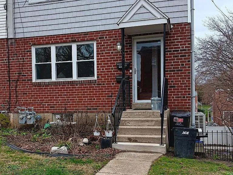 115 Saint Charles St #A — Photo 2