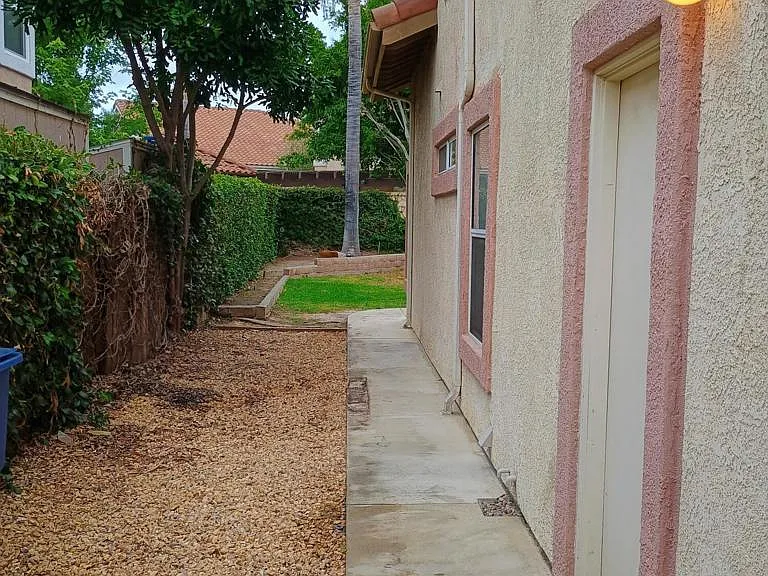 1405 La Culebra Cir — Photo 51