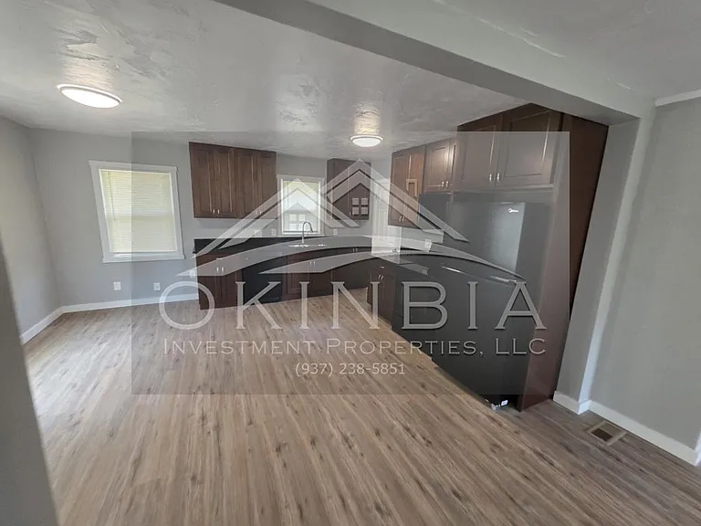 1402 N Euclid Ave — Photo 4