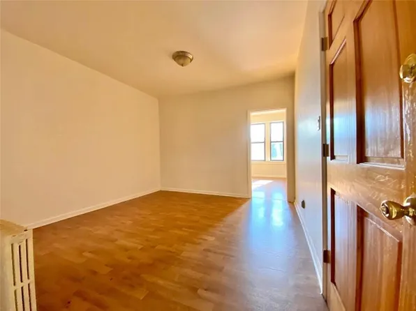 27 Church Avenue image 6 of 16