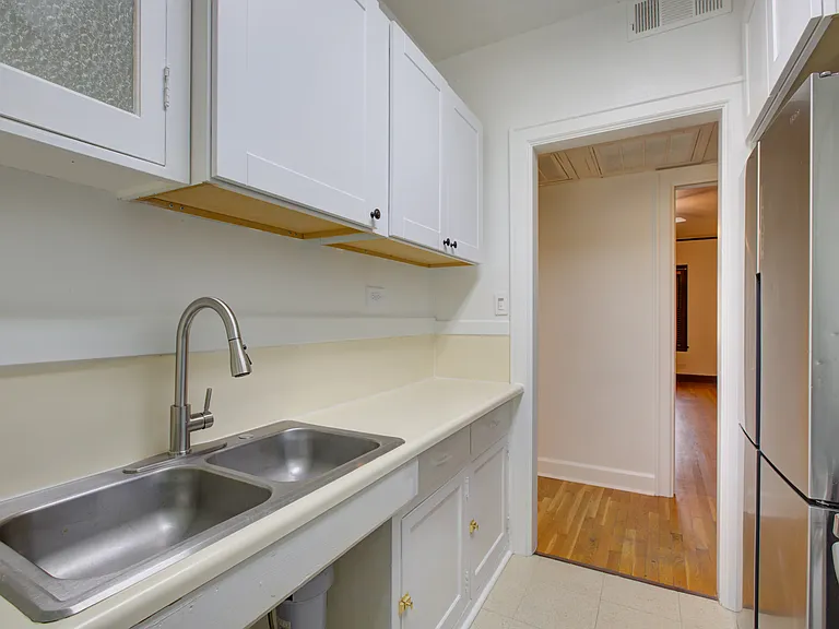 2130 E 14th Ave #9 — Photo 9