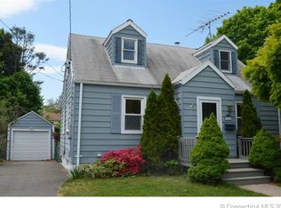 100 Underhill Rd, Milford, CT 06460