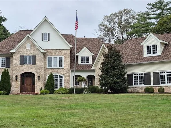 2457 Town And Country Ln, Saint Louis, MO 63131