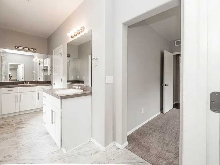 2121 Cutting Horse Dr — Photo 23