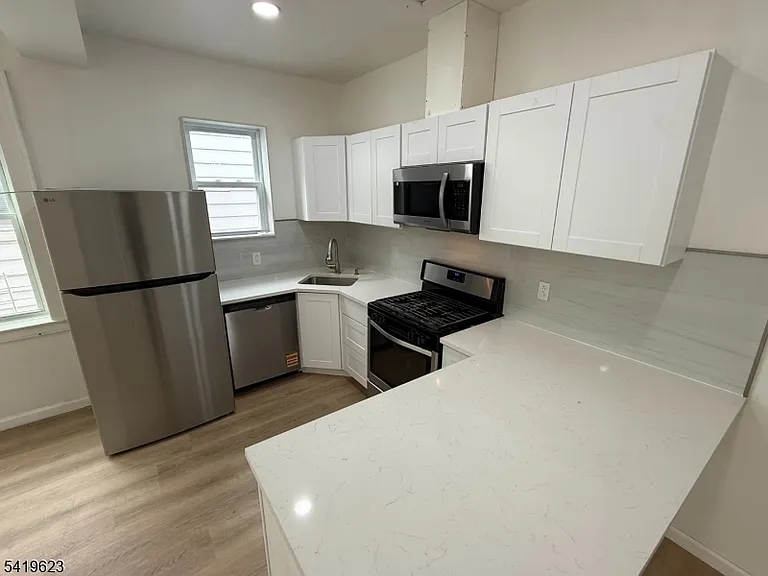 740 N 8th St #3 — Photo 5