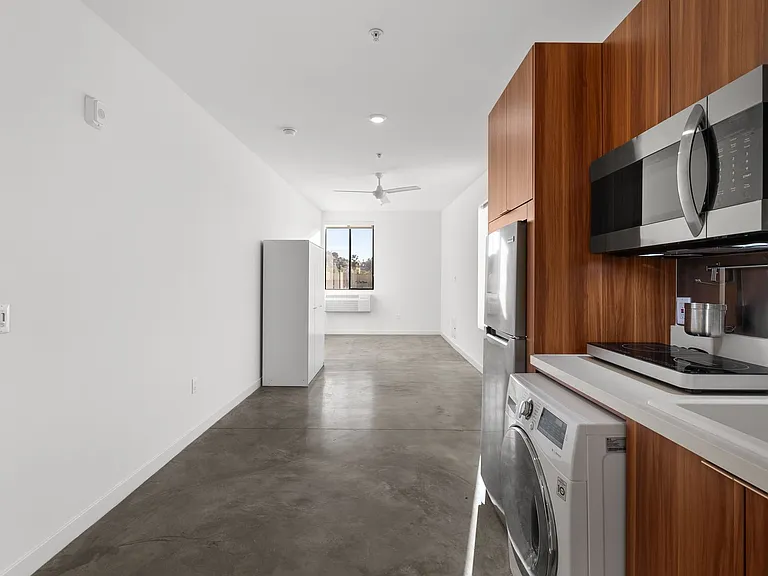 Arroyo LA Designer Studio Community Living — Photo 36