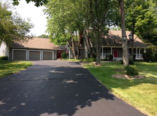 36W106 Indian Mound Rd, Saint Charles, IL 60174