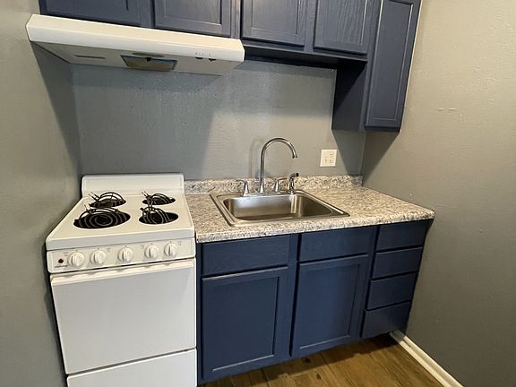 2nd image of 1101 E Bronson St #321559