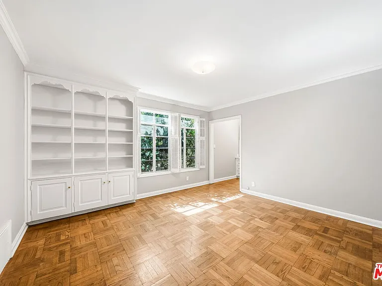 951 Masselin Ave — Photo 22