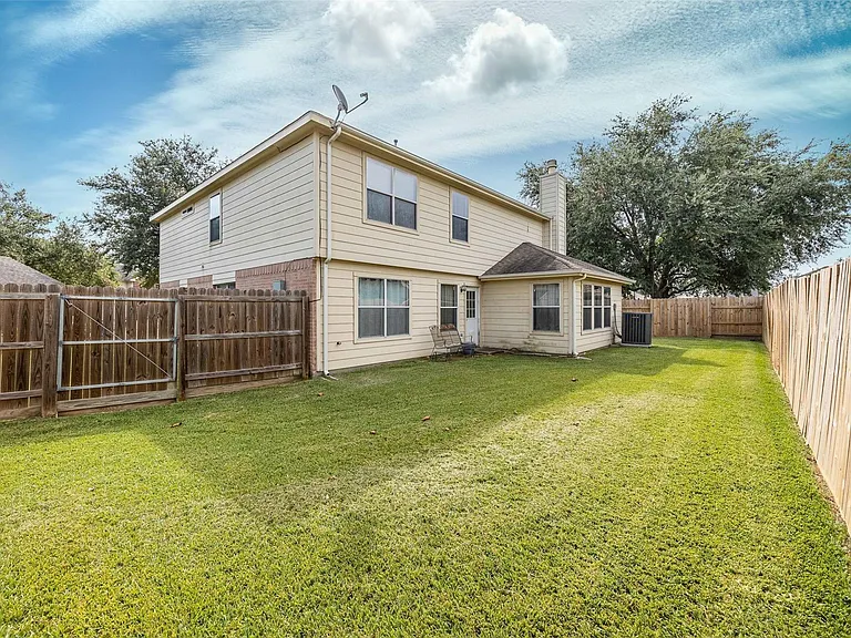 7911 Forest Stone St — Photo 34
