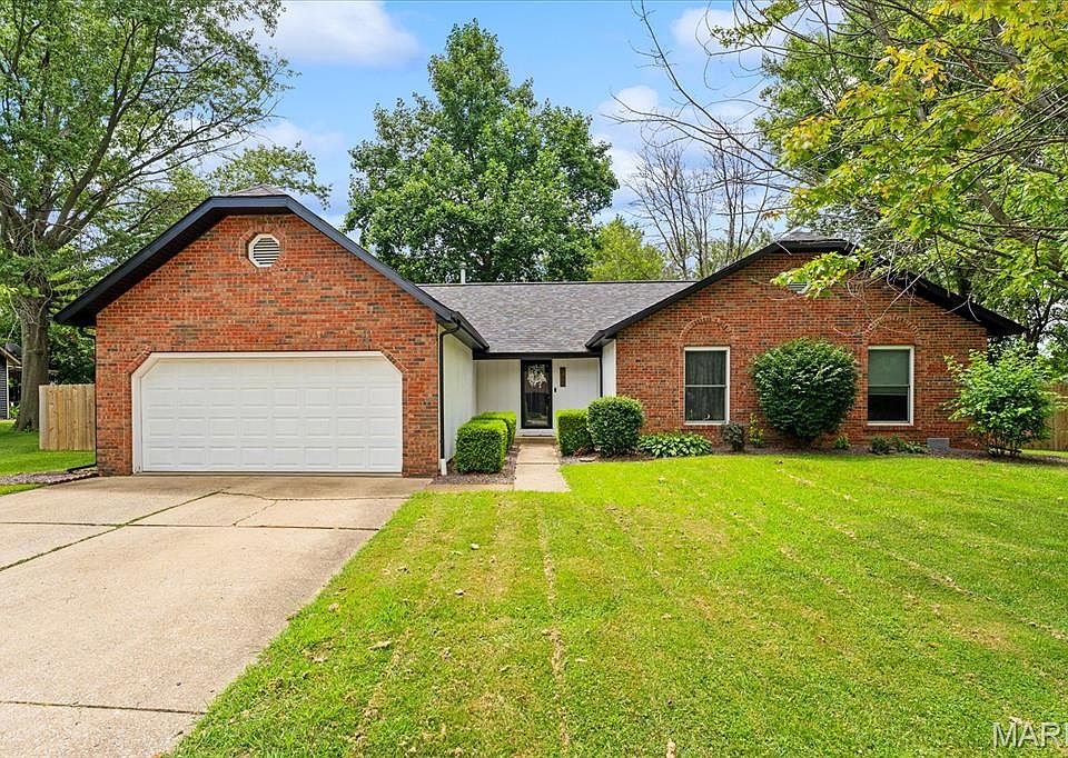 1st image of 213 Evergreen Dr