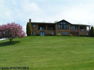 228 Sandy Creek Rd, Grafton, WV 26354