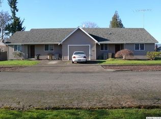1131 SE Lewis St, Dallas, OR 97338